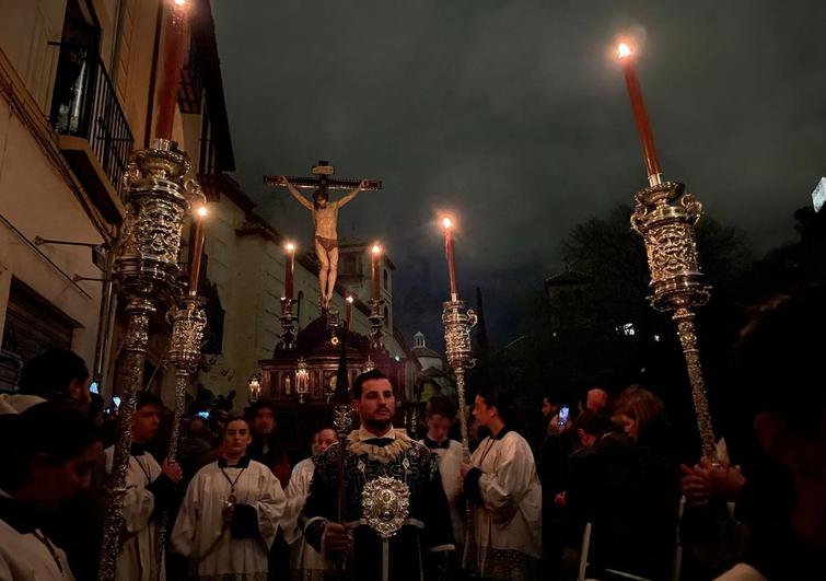 Un Silencio verdadero para coronar el Jueves Santo en Granada